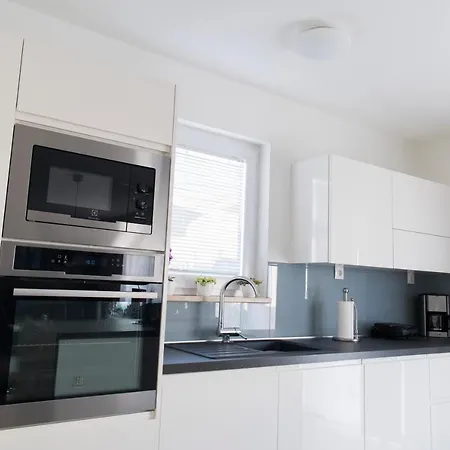 Apartament Modern Mediterranean