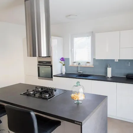 דירה Modern Mediterranean *