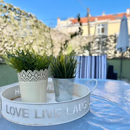 Apartament Modern Mediterranean