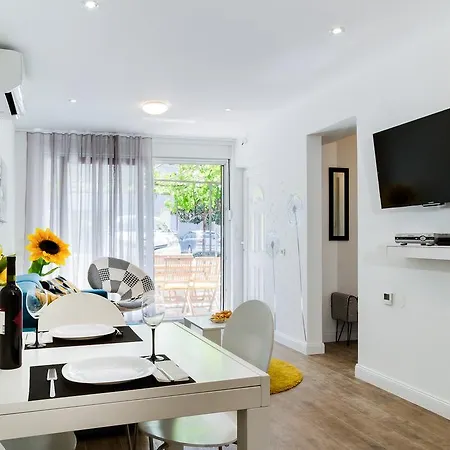 דירה Modern Mediterranean *