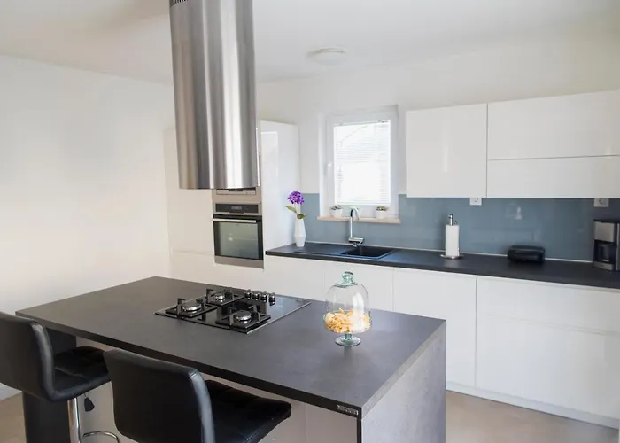 Lejlighed Modern Mediterranean *