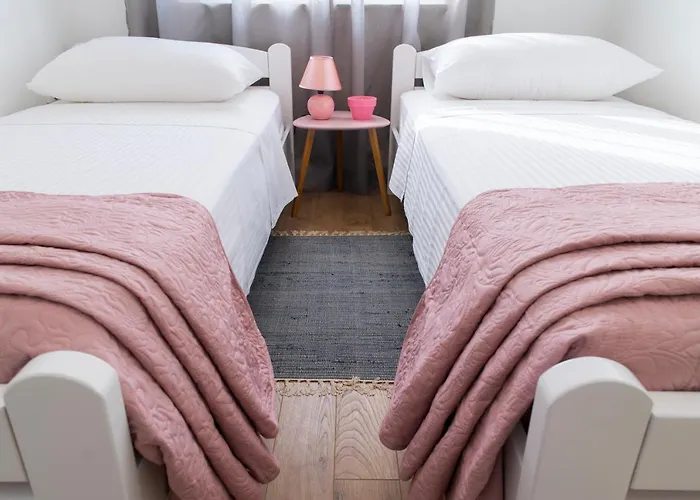 Modern Mediterranean Daire