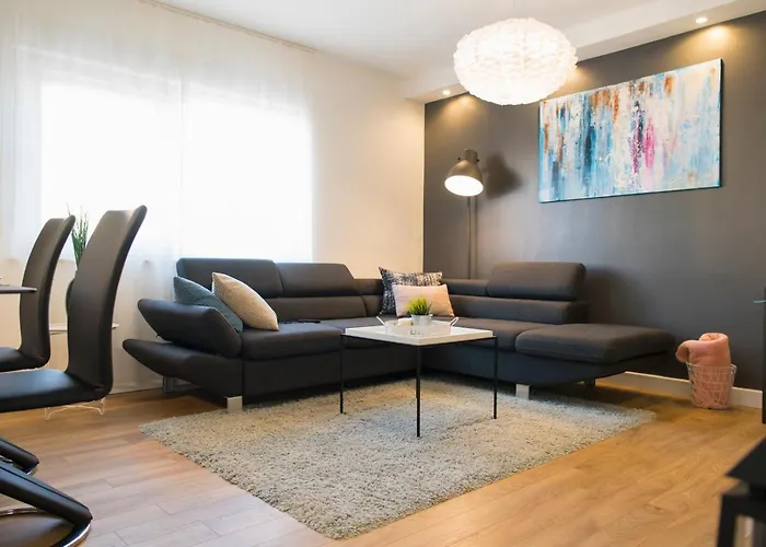 Modern Mediterranean Daire