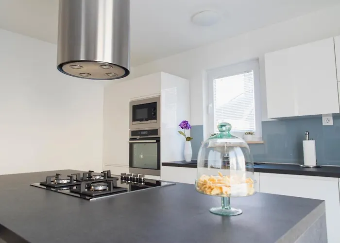 Modern Mediterranean Daire