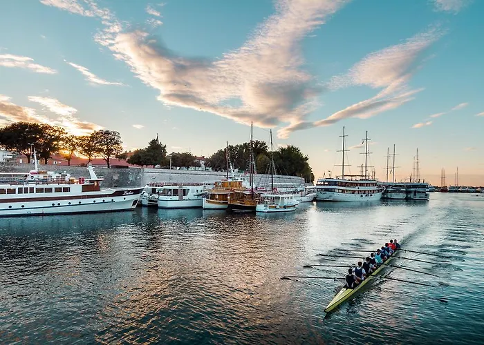 Modern Mediterranean Daire *