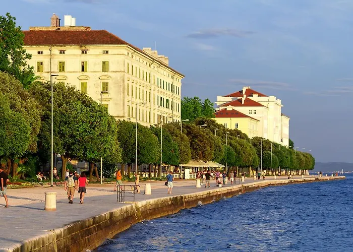 Daire Modern Mediterranean