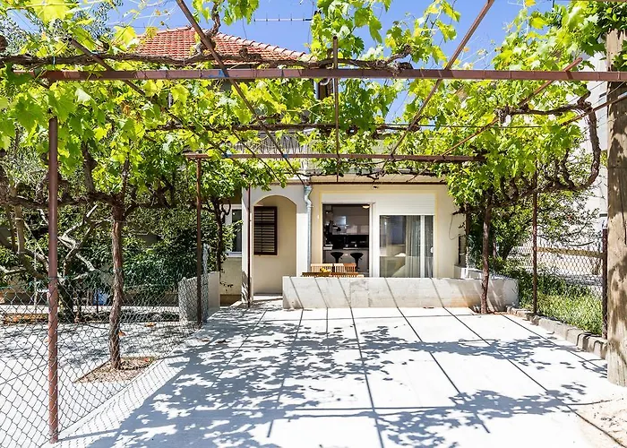 Daire Modern Mediterranean *