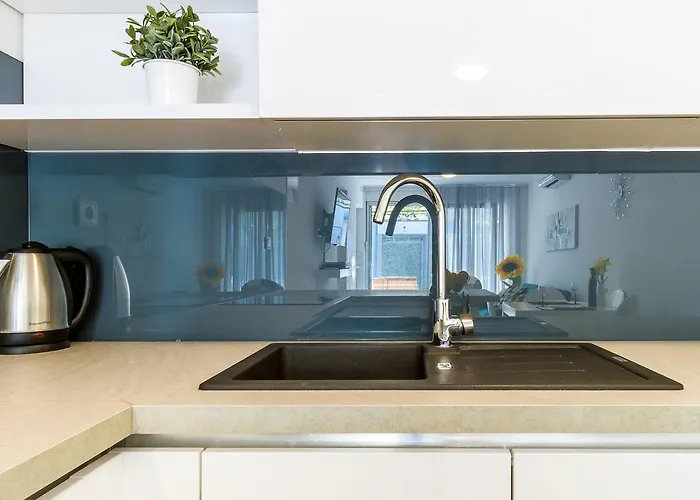 Modern Mediterranean Daire