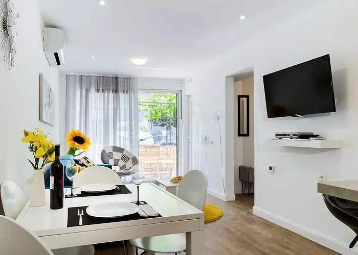 Lejlighed Modern Mediterranean *