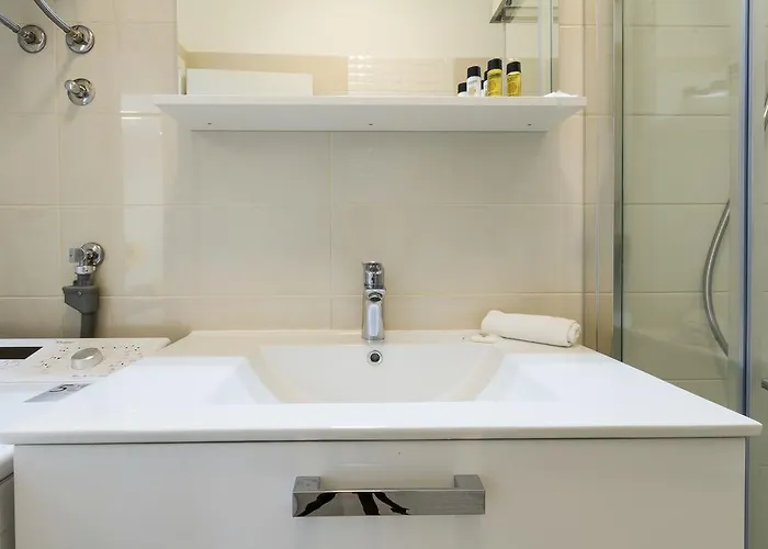 Daire Modern Mediterranean