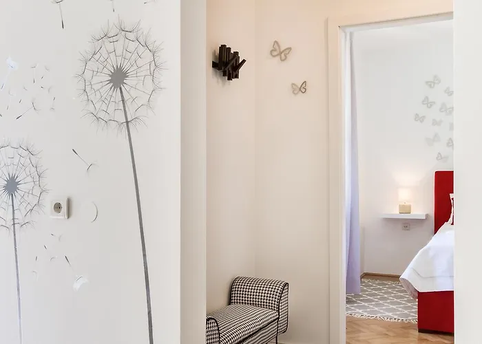 Modern Mediterranean Daire