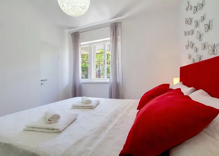 Modern Mediterranean Lejlighed